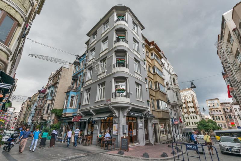 Iq Hotel Istanbul Exterior photo